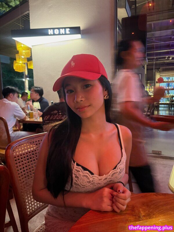 Saipetch B. / aaomhelloo Foto OnlyFans Nua #302