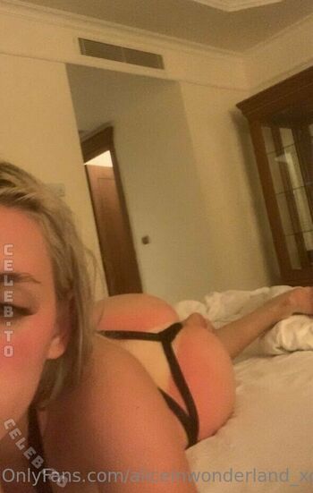 aliceinwonderland_xo