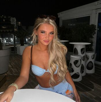 Alicia Johnston