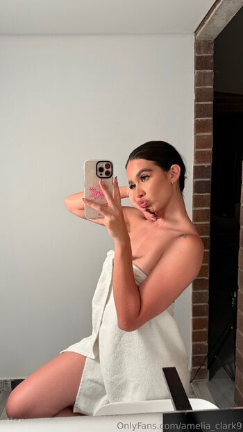 amelia_clark9