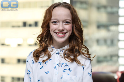 Amybeth McNulty