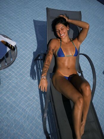 Ana Castela