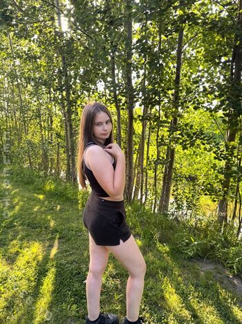 Angelina_Dehlow