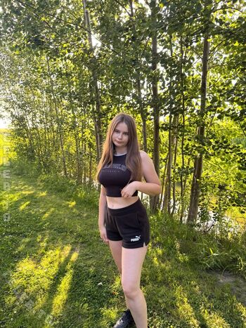Angelina_Dehlow