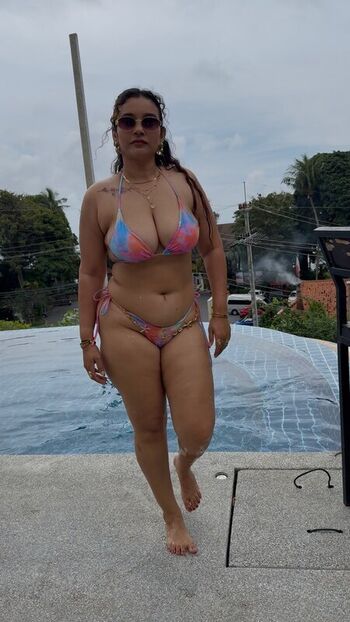 anjuthecurlygirl