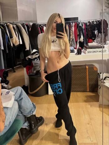 Ava Max