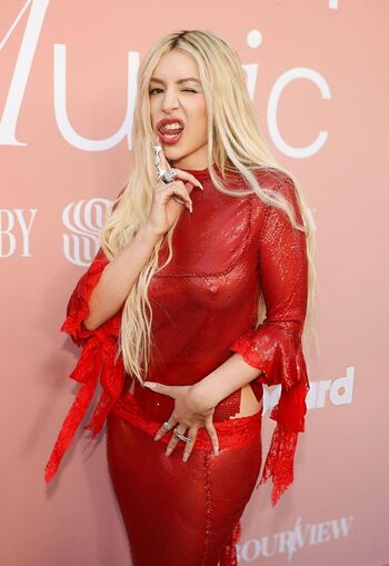 Ava Max