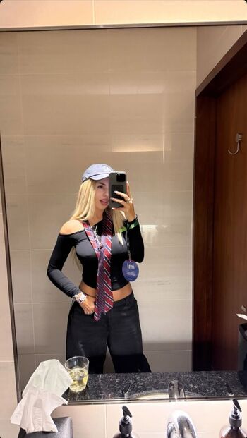 Ava Max