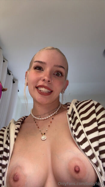 babyfooji / peachtot