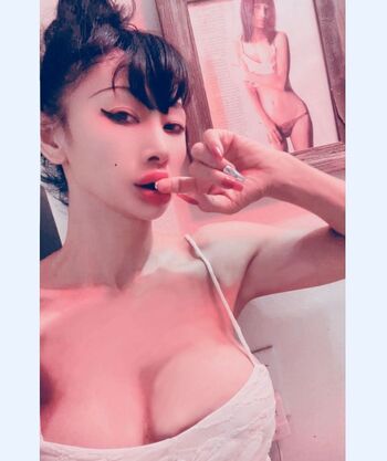 Bai Ling