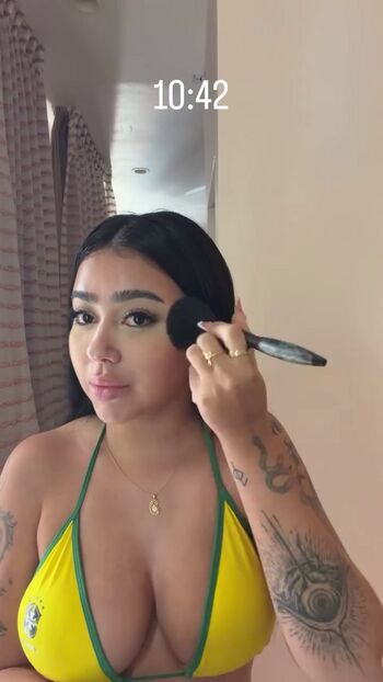 Beca Barreto