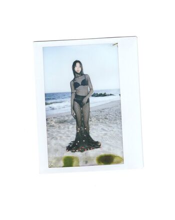 caitlyn.park / Moscot girl