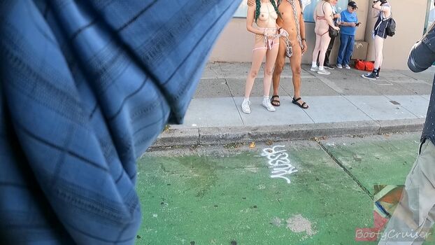 CANDID Boobs
