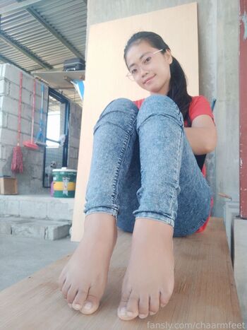 chaarmfeet