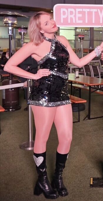 Charity Eden / Taylor Swift Impersonator