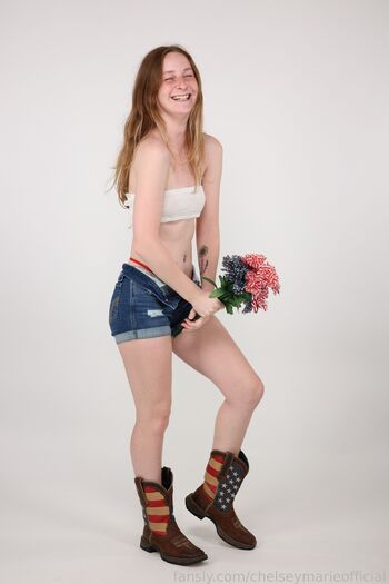 chelseymarieofficial