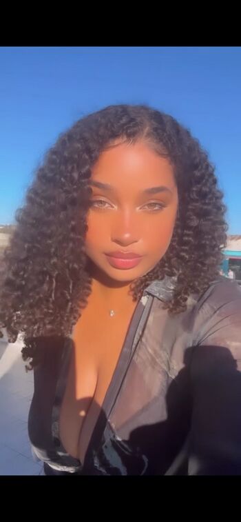 Corie Rayvon