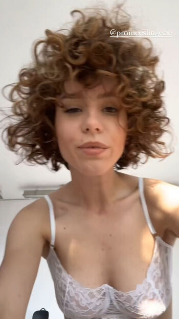curlywiktoria