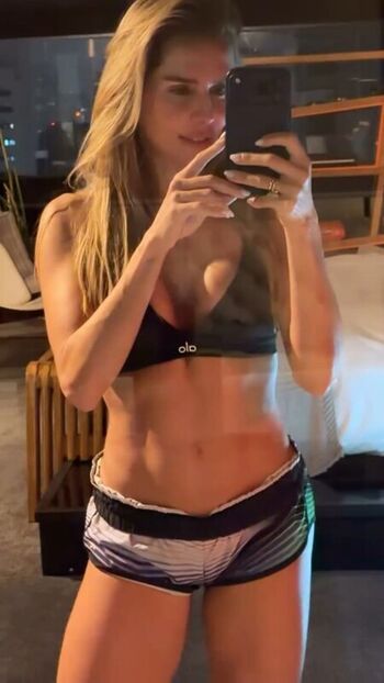 Deborah Secco