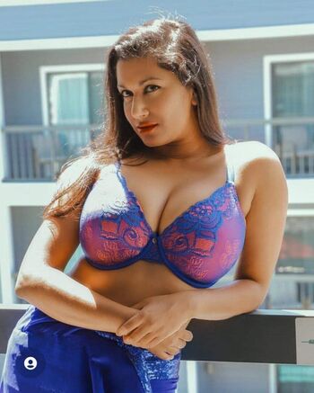 Devi The Model