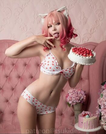 Dosya Gasai/Tsuki.Des