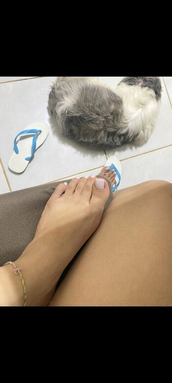 Feet Mirella