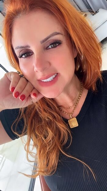Felina_Cris