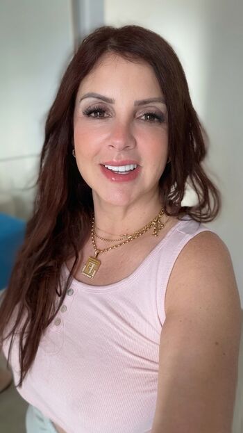 Felina_Cris