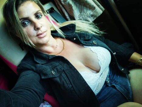 Felina_Cris