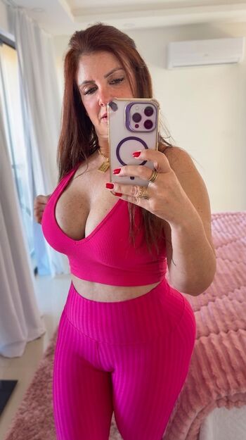 Felina_Cris