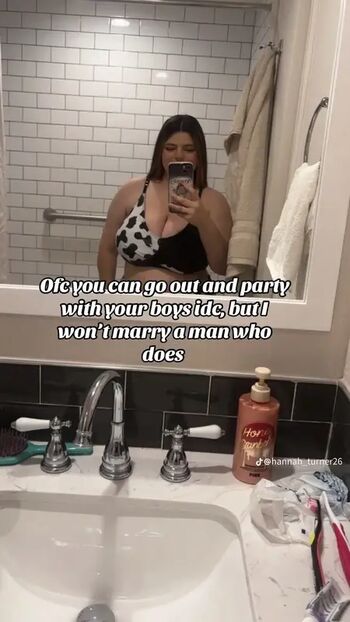 Feral_hannah_banana