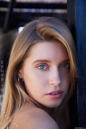 Freya Mayer