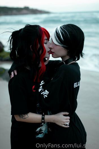 Goth.anime.girlfriend