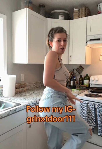 Grlnxtdoor111