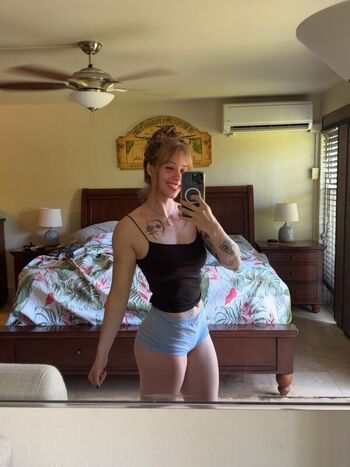 hannah_inthegym