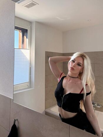 helenakingsoul