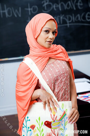 Hijab Hookup