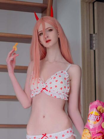 Holly White \ Holly.13.White