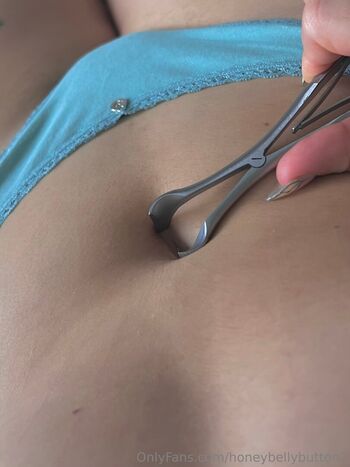 honeybellybutton2