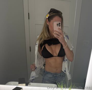 Hotwife_Nikki
