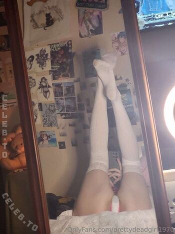imprettydeadgirl