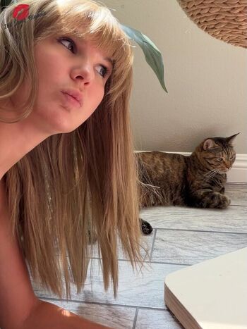 ItsJustblondie
