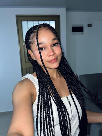 Izzy_Vega