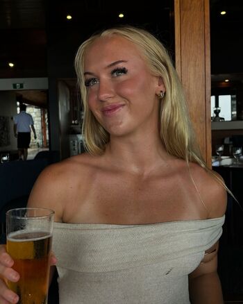 Jasmin Strange