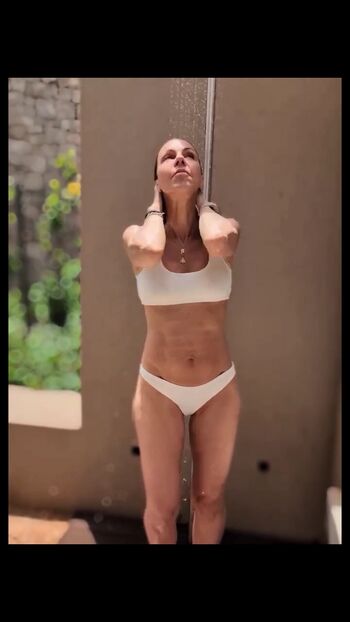 Julia Bradbury