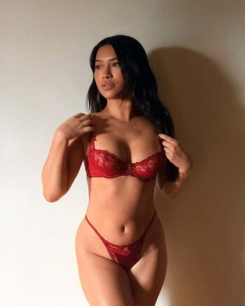 Julia Kelly