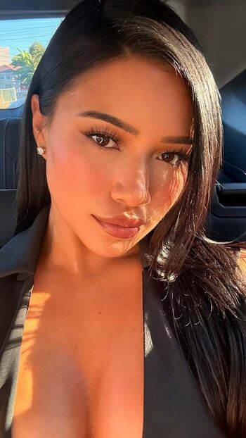 Julia Kelly