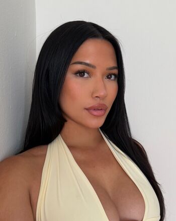 Julia Kelly