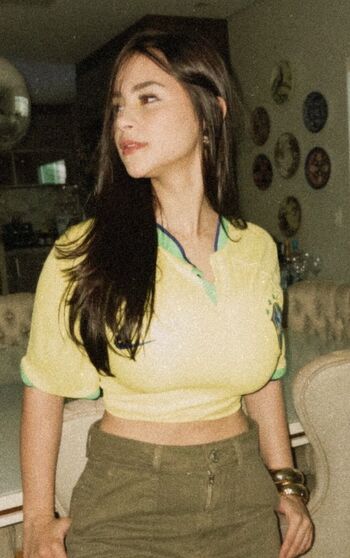 Juliaa Off