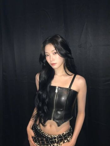 Kazuha Nakamura 中村 一葉